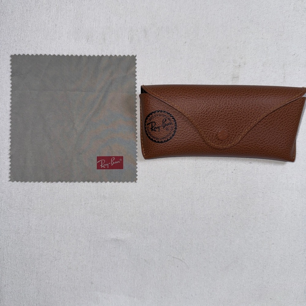 Ray-Ban Brown Textured Leather Sunglass Case with Gray Cleaning Cloth Luxottica
